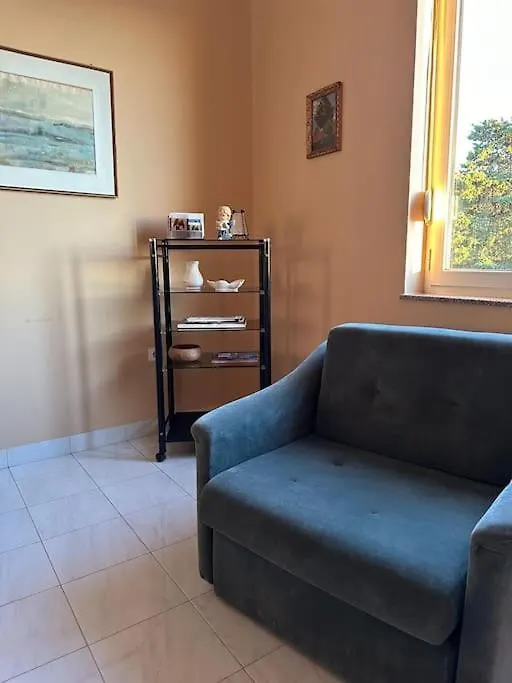 Deep Blue Apartment Next To The Sea Organs