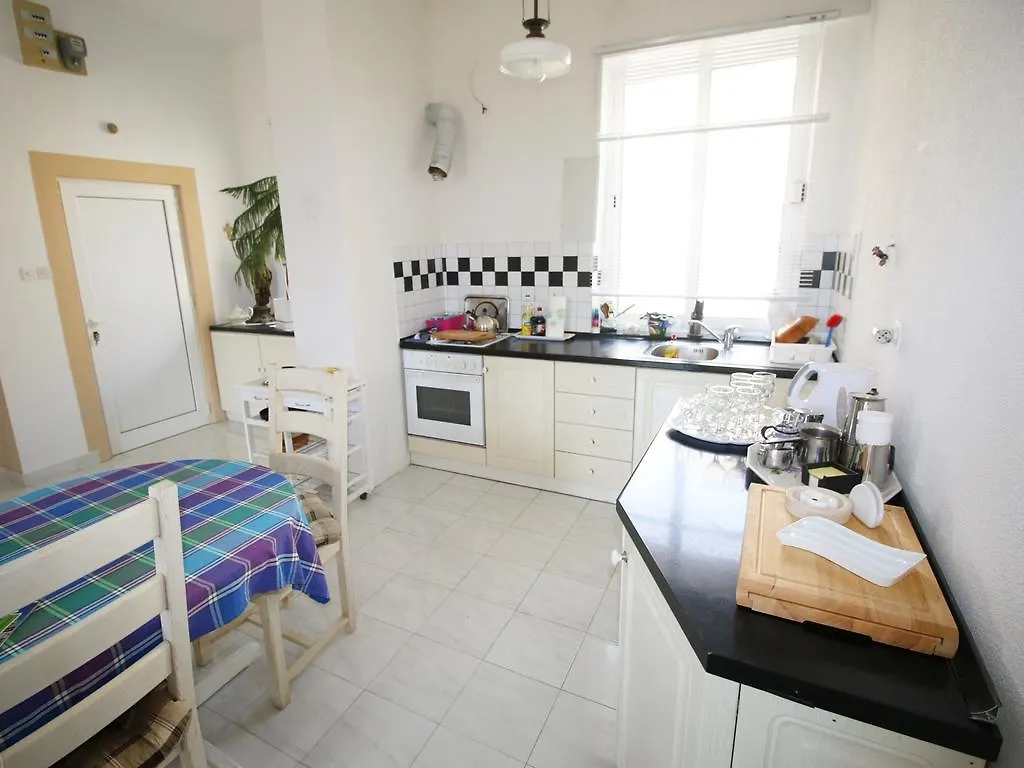 Deep Blue Apartment Next To The Sea Organs Zadar